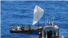 Foto tomada por la Guardia Costera de EEUU cuando interceptaba a un grupo de cubanos que intentaban llegar a la Florida. Los cubanos fueron repatriados a la isla este 28 de abril de 2023.