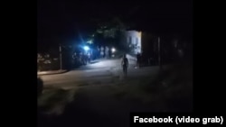 Protesta por los apagones en el barrio La Kaba, en Manzanillo, Granma, el domingo 25 de mayo. (Captura de video/Facebook)