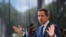 Juan Guaidó habla a la prensa en Caracas tras las elecciones regionales de noviembre de 2021. (AP/Ariana Cubillos).