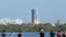 Un cohete Falcon Heavy de SpaceX con la nave espacial Europa Clipper a bordo despega del Complejo de Lanzamiento 39A del Centro Espacial Kennedy de la NASA en Cabo Cañaveral el 14 de octubre de 2024.