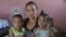 Anyell Valdés Cruz y dos de sus hijos. Foto Cortesía José Díaz Silva.