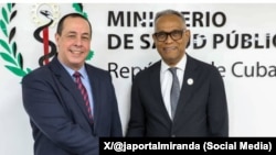 El ministro de Salud de Bahamas, Dr. Michael Darville, se reunió en abril con su homólogo cubano José Angel Portal Miranda para discutir, entre otros asuntos, el tema de las misiones médicas. (@japortalmiranda)