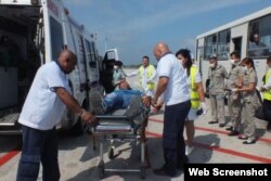 Un simulacro muestra cómo debió ser el protocolo de seguridad epidemiólogica desde el principio.