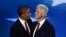 Bill Clinton y Barack Obama tras el discurso del ex mandatario en Charlotte. 