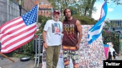 Nacho Rocha recibió el apoyo de muchos cubanos, entre ellos Yotuel Romero.