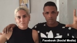 Duniesky Ruiz Cañizares y su esposa Delanis Álvarez