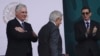 Miguel Díaz-Canel fue invitado por Andrés Manuel Lopez Obrador a la celebración por el Día de la Independencia celebrada en el Zócalo el 16 de Sept. de 2021. (AP Photo/Marco Ugarte)